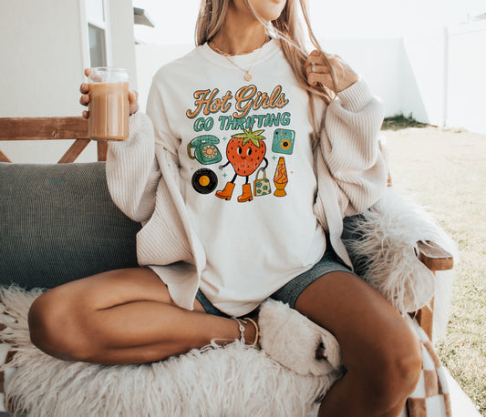 Hot Girls Go Thrifting